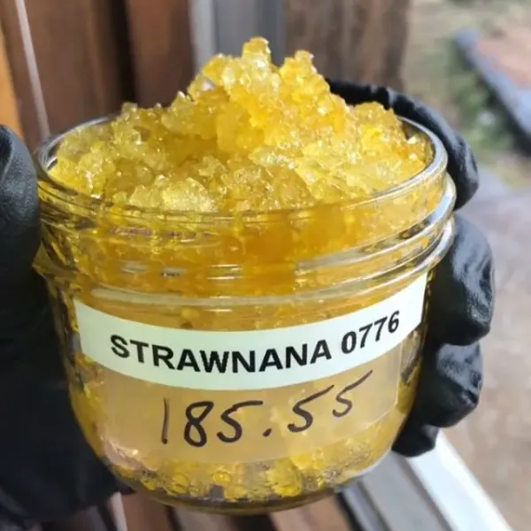 Strawnana Wax is, its strawberry-banana profile, typical appearance and key considerations surrounding THC cannabis concentrates in the UK.